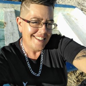 Meet your Posher, Angie